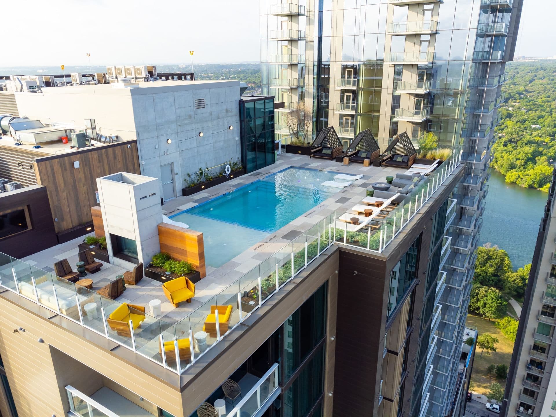 Rooftop POOL